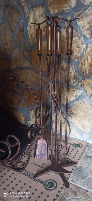 Аксесоари за камина  и кошница за дърва