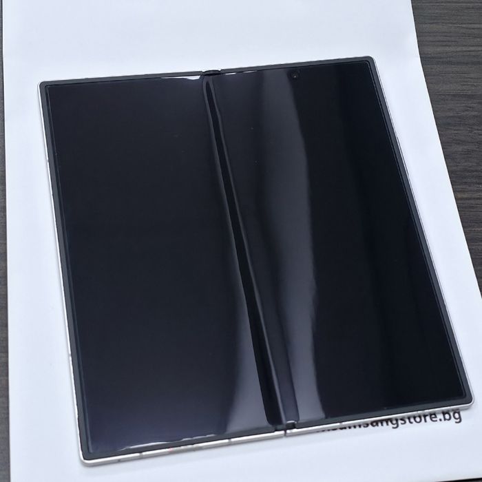 256GB Samsung Fold 7 Гаранция Experience Store 2027г. Silver | Сив
