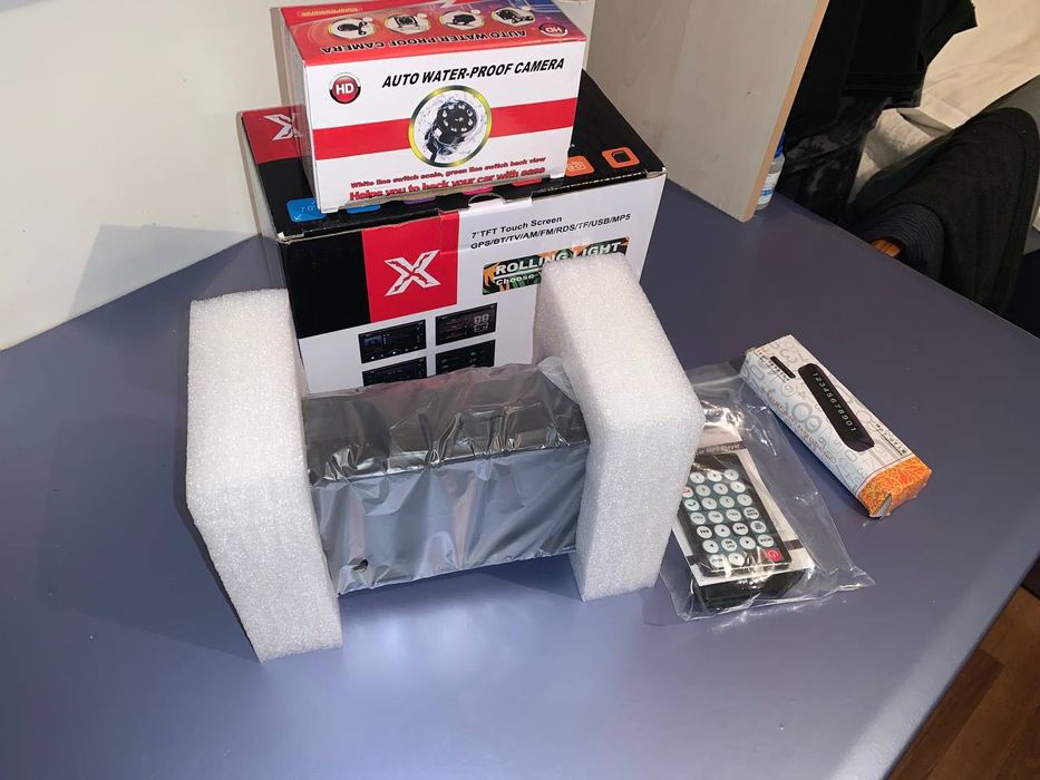 monitor +kamera v podarok