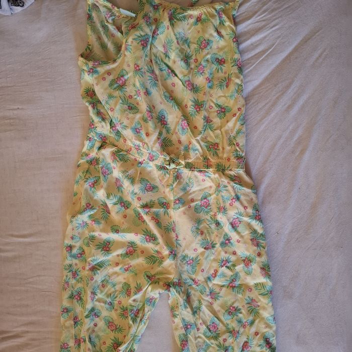 Дрешки за момиче 122/128