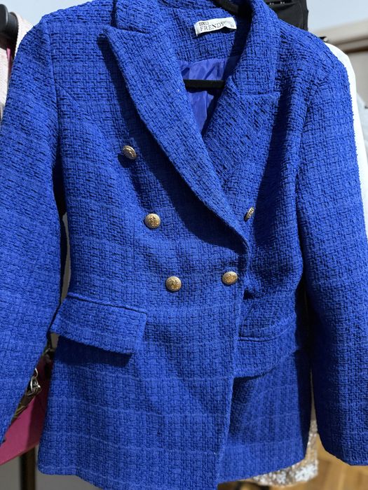 Сако м размер букле 40 евро