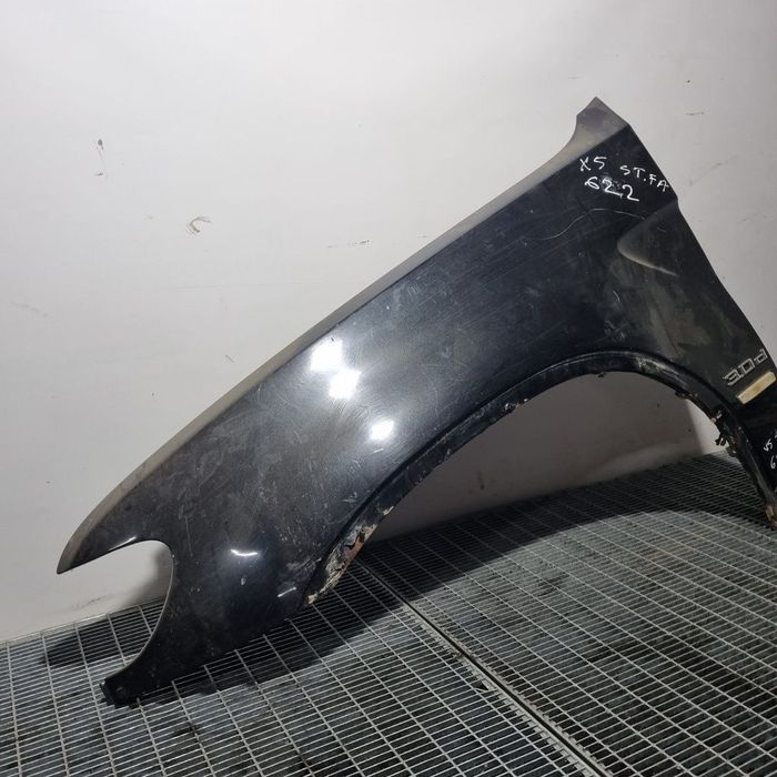 Aripa Stanga Fata BMW X5 E53 2000 - 2003 4 Usi NEGRU (622)