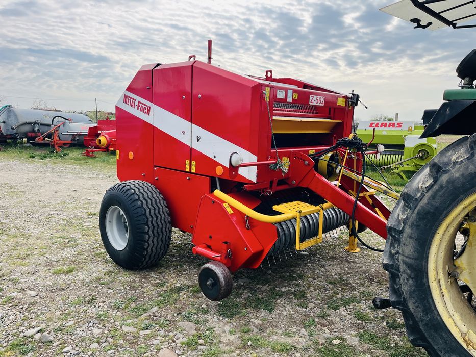 Presa de balotat, baloti rotunzi 1.20 * 1.20, MF Z 562, legare ata + plasa 2010 fabricatie pick - up mare