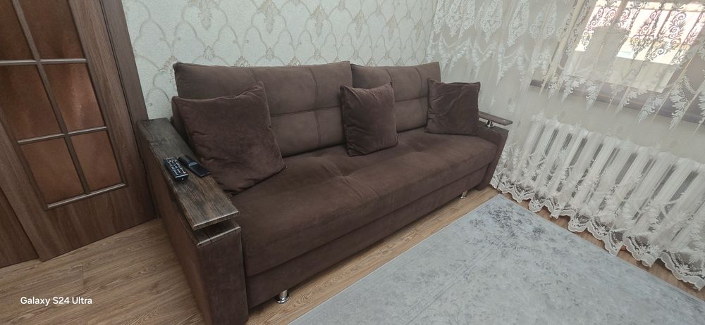 Продам диван, шоколадного цвета