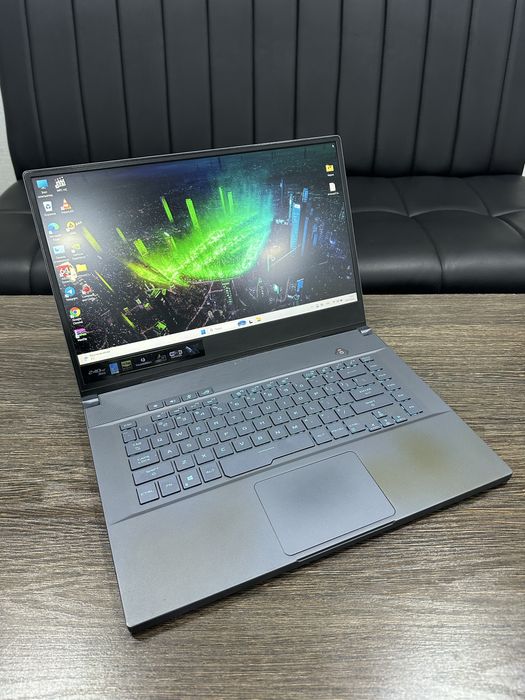 мощный 12-ядерный i7 ноутбук Asus Rog Strix, для работ с графикой, игр