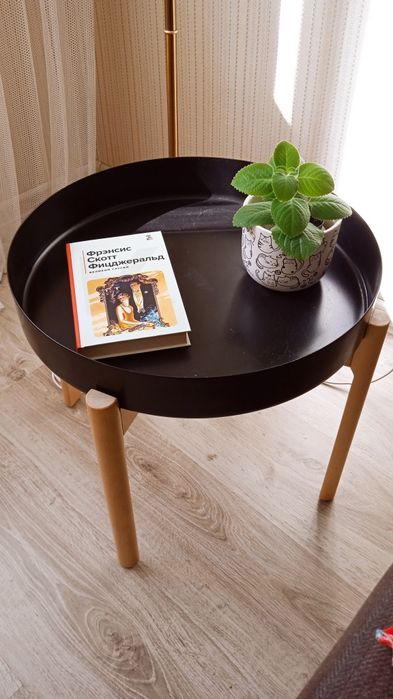 Продам столик Икеа