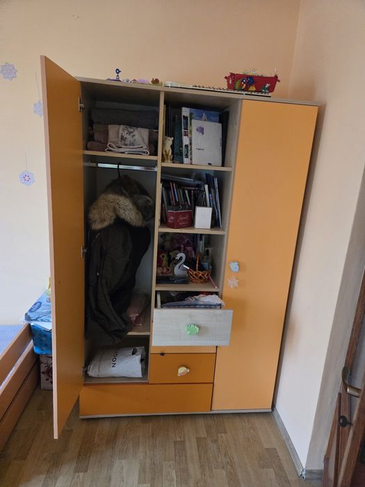 Mobila camera copii /Pat + saltea+dulap+comoda