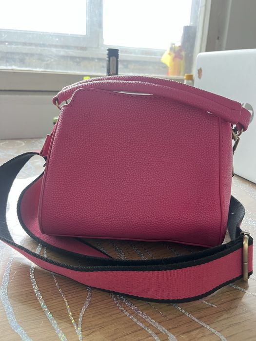 Нова Hot pink чанта