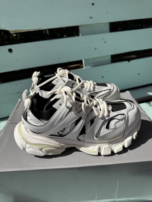 Balenciaga Track alb cu negru