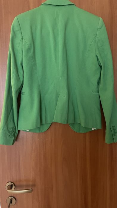 Зелено сако Зара