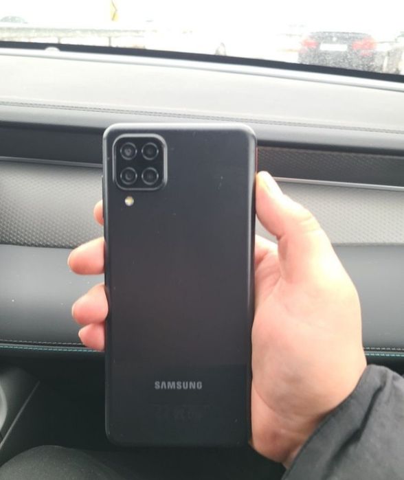 Продам самсунг а12