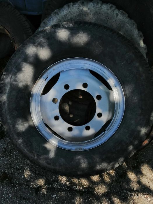 джанти 22.5 х 9.00 и гуми за камион 385/65/22,5 - 215/75 R 17.5
