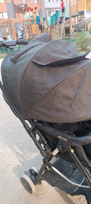 Продам коляску Joie. Срочно!
