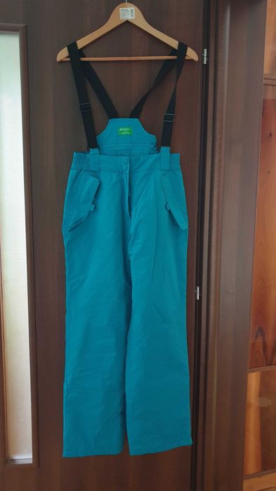 Vând pantaloni de ski fete, vârsta 13-14 ani