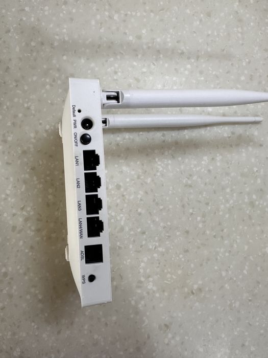 Роутер Netis DL4323