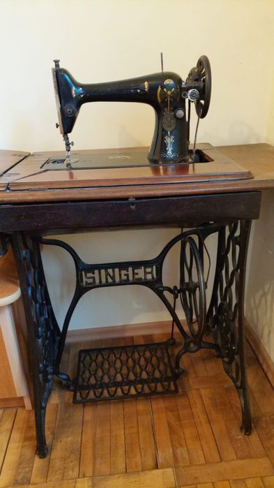 Masina de cusut Singer