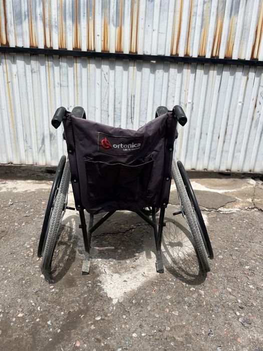 Продам инвалидную коляску