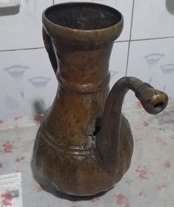Медный кувшин продается.