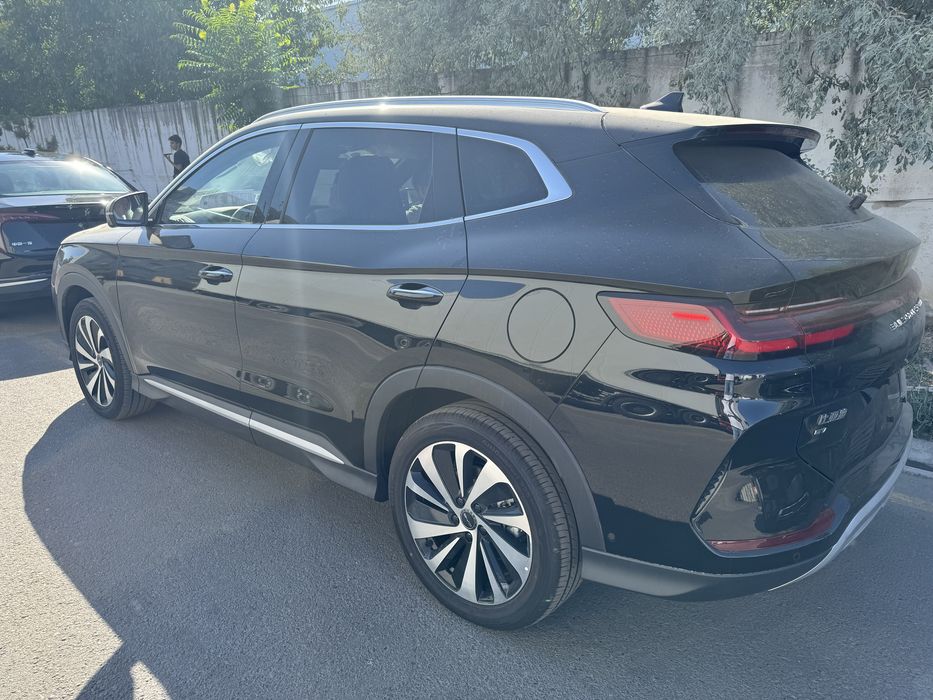 прадаётся BYD Honor 605