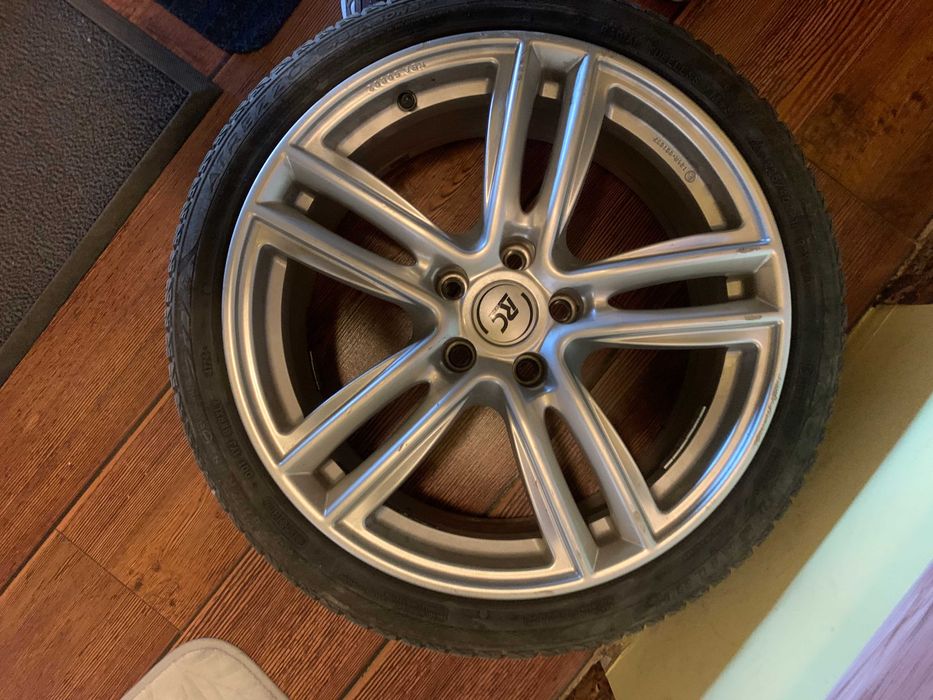 Всесезонни гуми с джанти