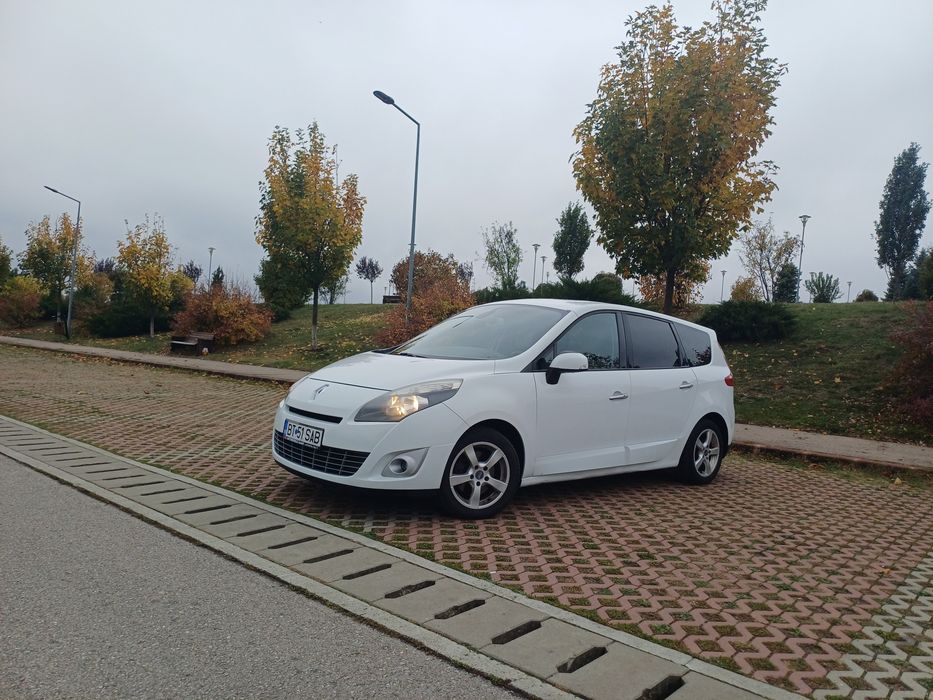 Vând renault grande scenic