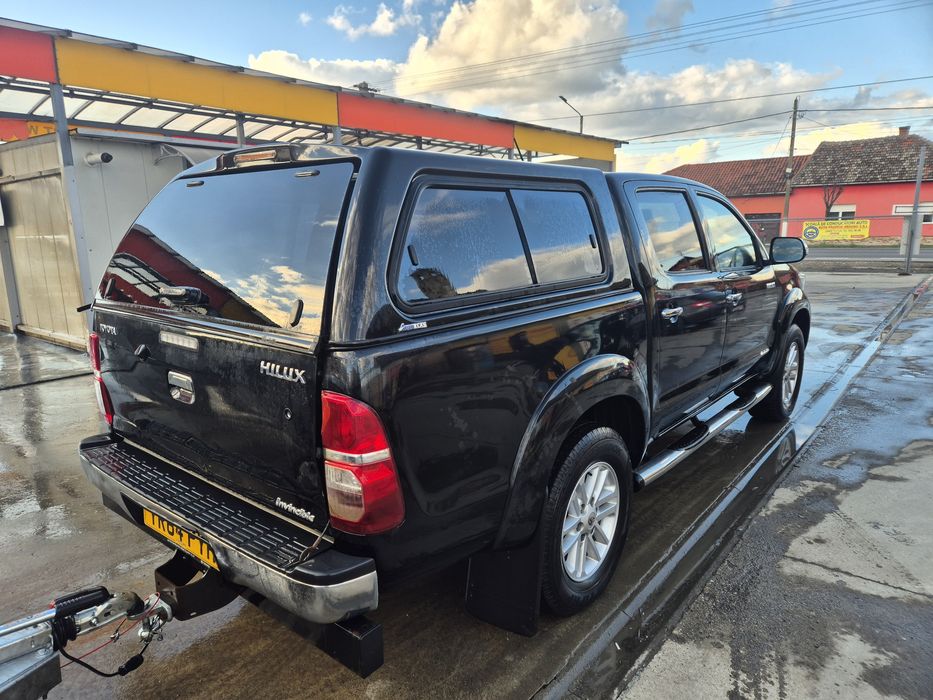 Toyota Hilux 3.0 Invincible Manuala 2015 volan dreapta