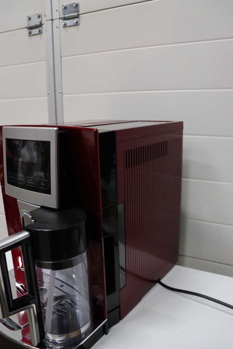 DeLonghi ESAM5708 автоматична машина за капучино, лате и еспресо