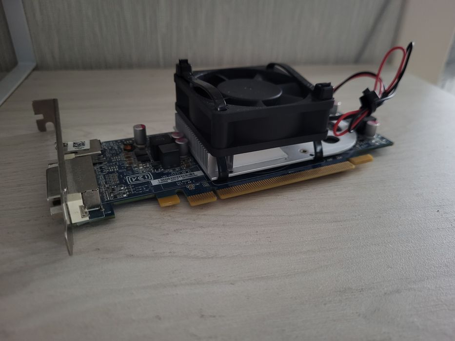 Видеокарта AMD R7 240 2GB