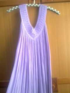 Продавам лилава кенарена рокля гръцко производство.