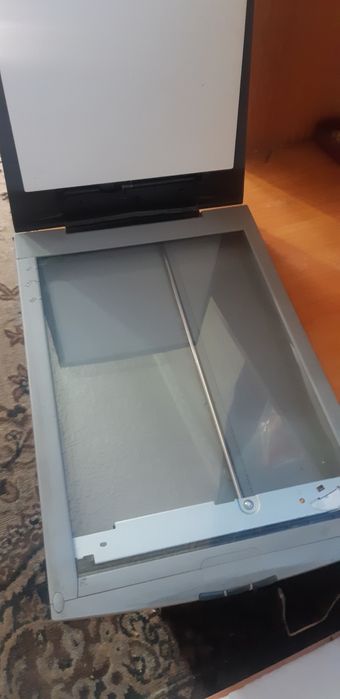 Сканер Canon Lide 25