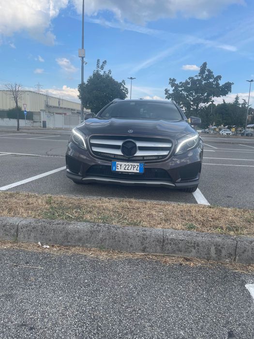 Mercedes Benz GLA 200 CDI Automat 2015 - 150000km Stare impecabila