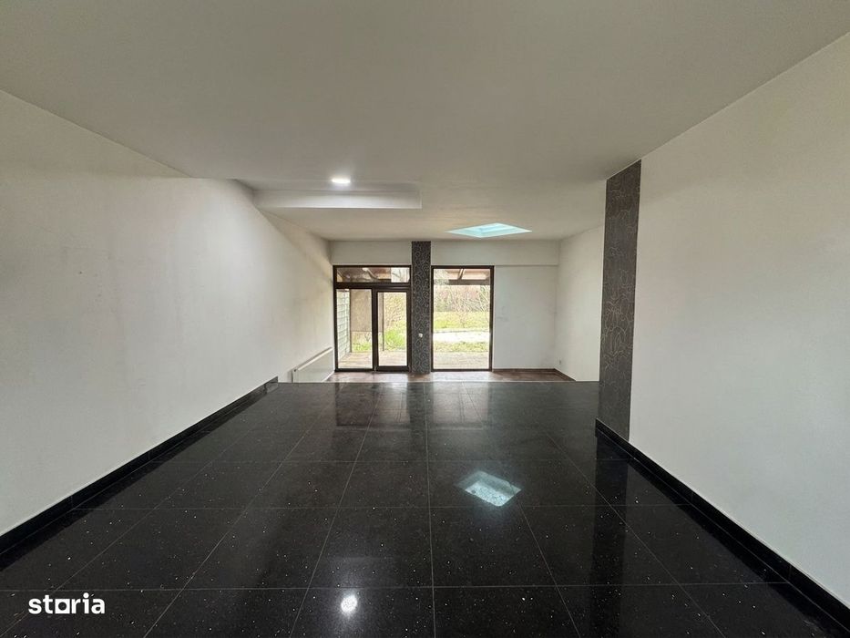 Spatiu pentru birouri, 400 mp utili, 1300 mp teren, zona Eugen Ionesco