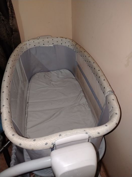 Детская кроватка, шезлонг, конверт