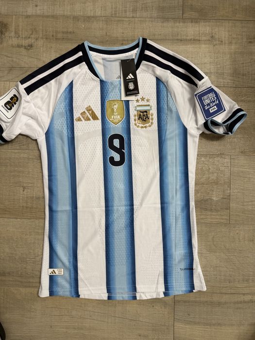 Tricou de fotbal Adidas Nationala Argentinei Julian Alvarez 9 marime M nou cu eticheta world cup 2026