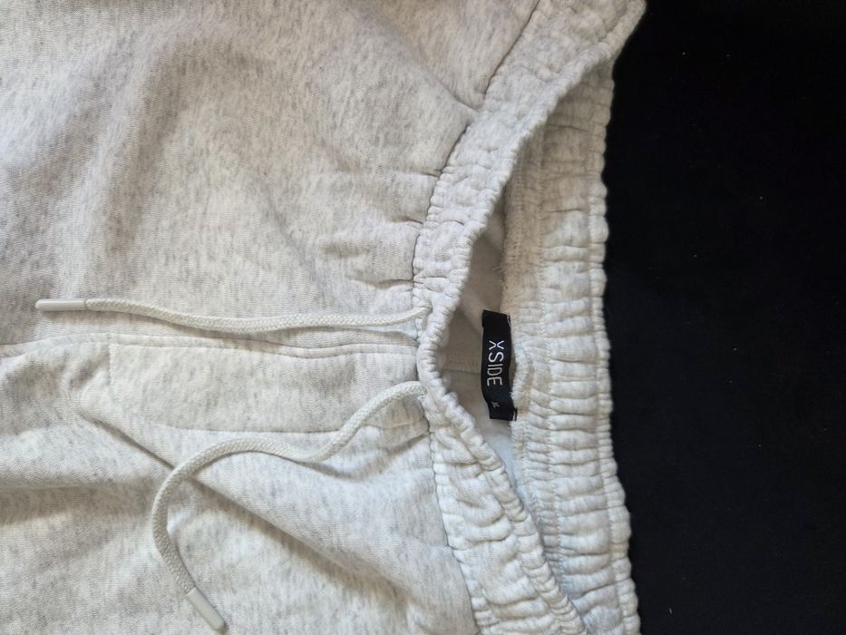 Pantaloni trening barbati