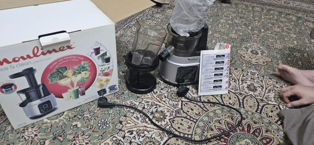 Соковыжималку Moulinex