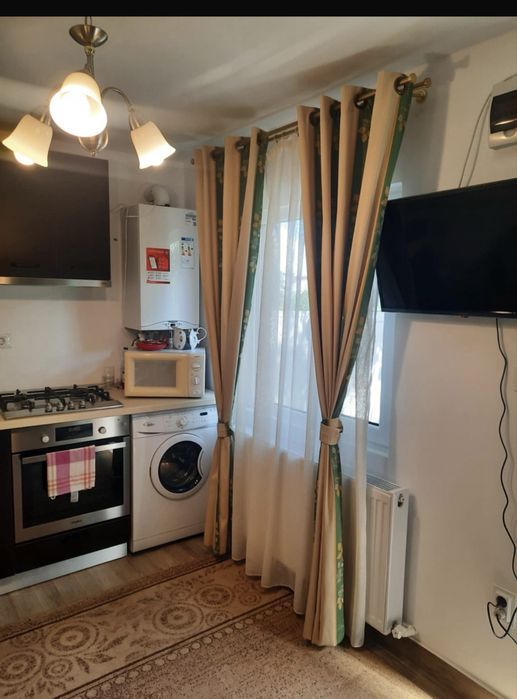 Garsoniera de inchiriat la casa cu terasa