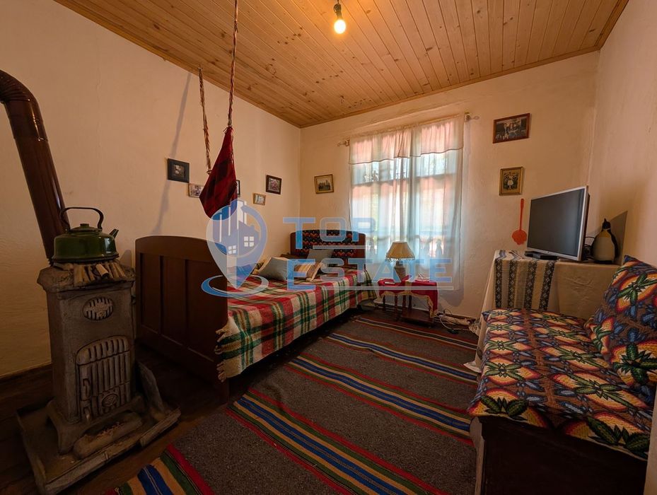 Автентична реновирана къща в град Елена