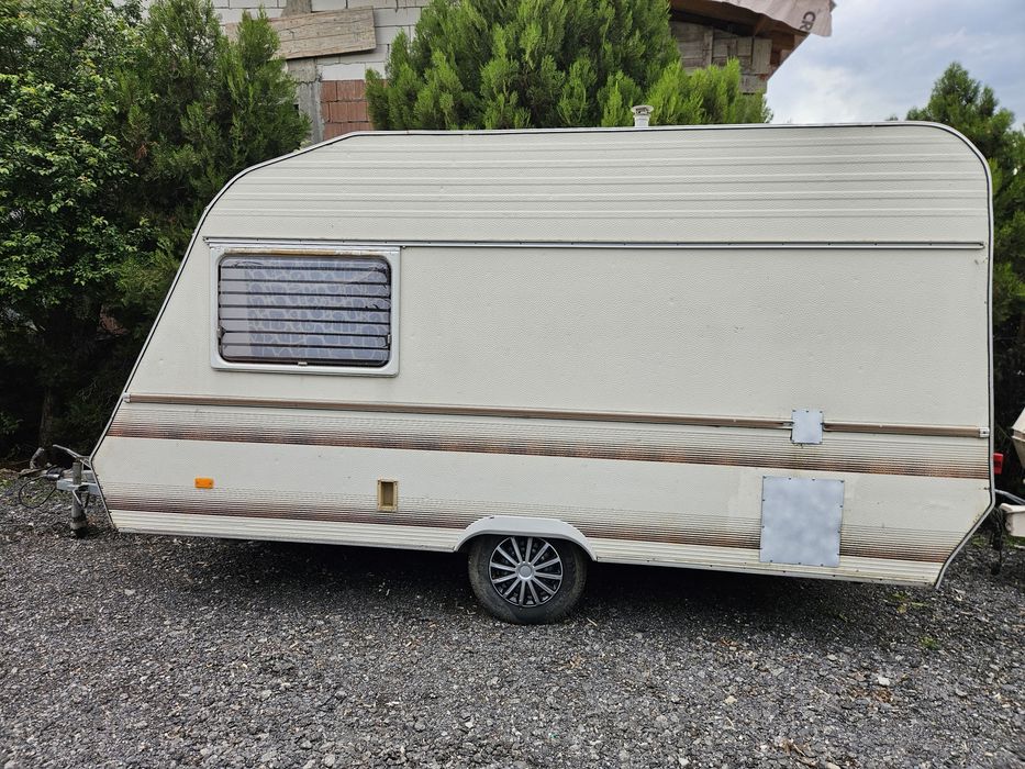 Rulota INMATRICULATA RO pt dormit si campare in loc fix are acte ...