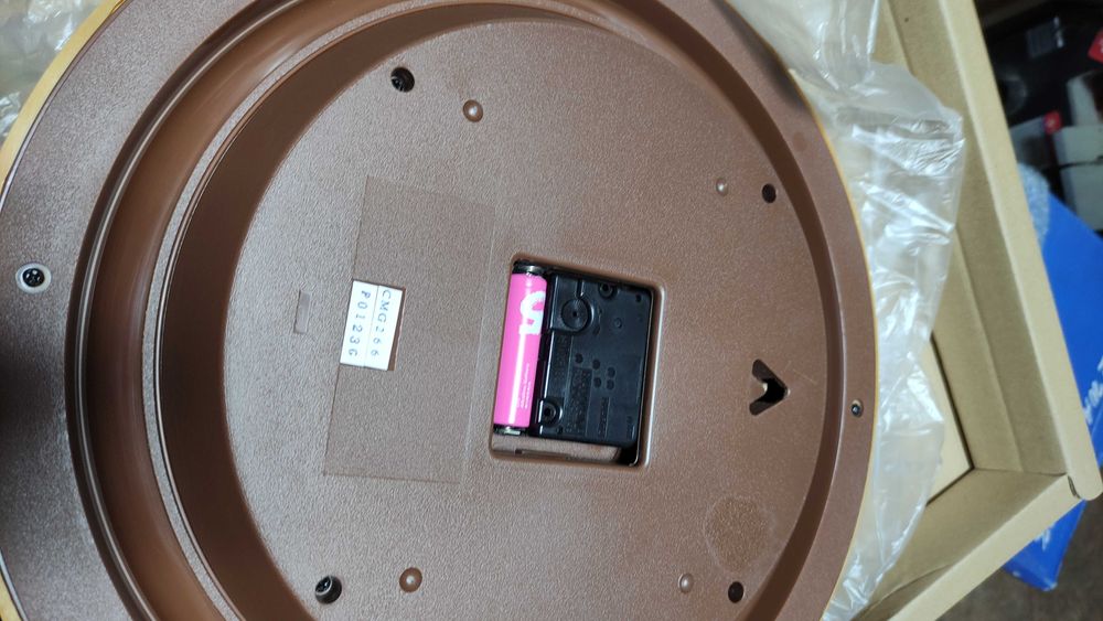 Настенные часы Rhythm