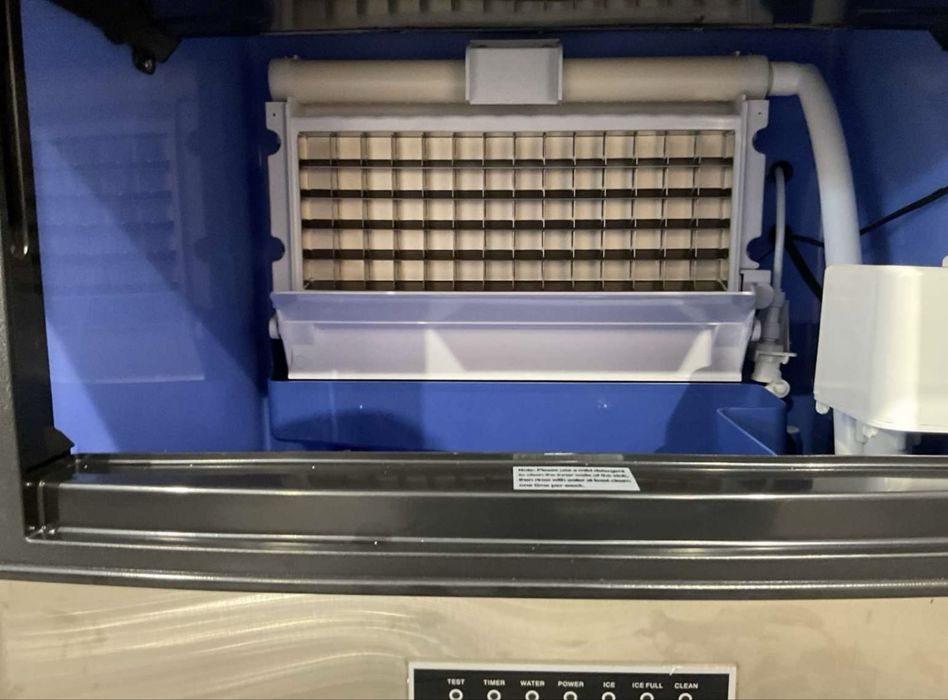 Masina cuburi gheata