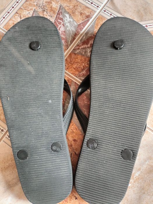 Шлепанцы, сланцы