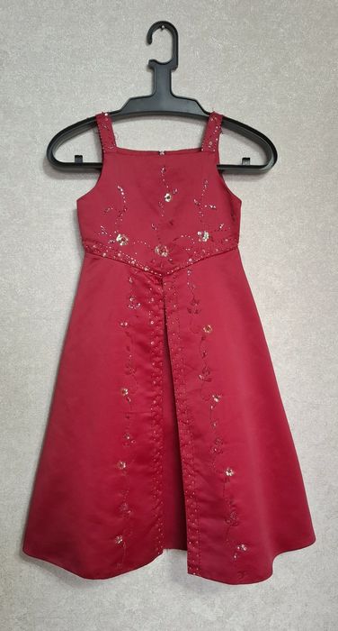 Платья для девочек на утренники