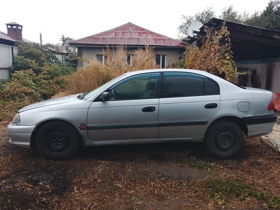 Toyota avensis 2000г дизель механика