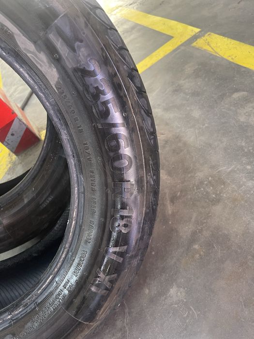 Шины 235/60 R 18 комплект