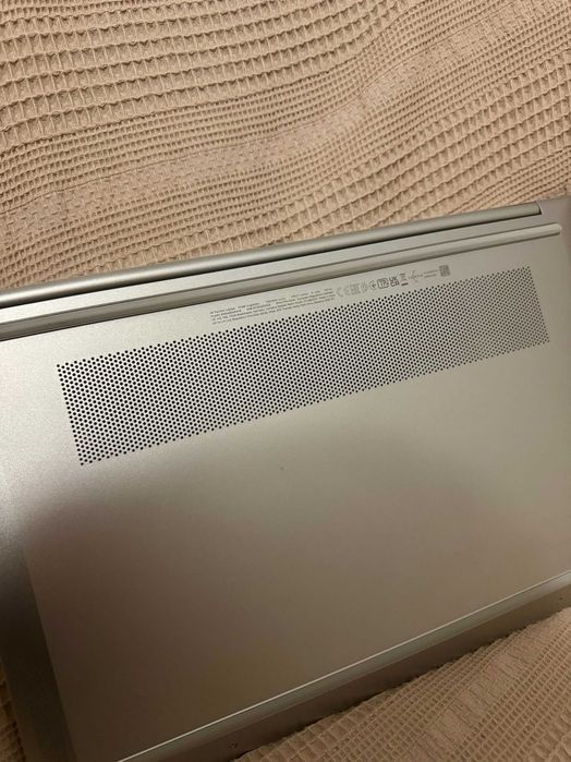 лаптоп  HP Pavilion 15-eg0005nu
