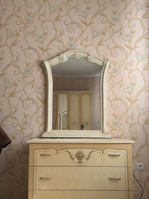 Итальянский спальний гарнитур