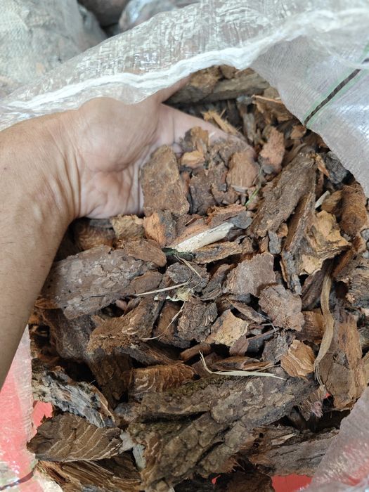 Щепа древесная для почвы, мульча.