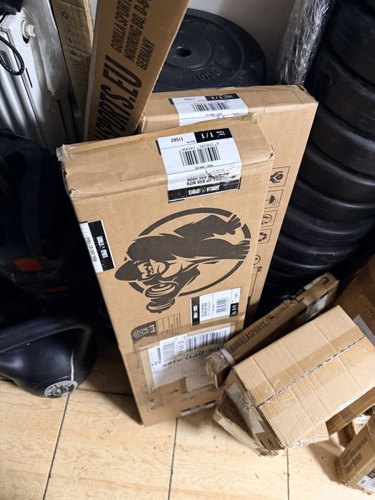 Bara de tractiuni cu suport de sac de box nou in cutie pret 250 lei