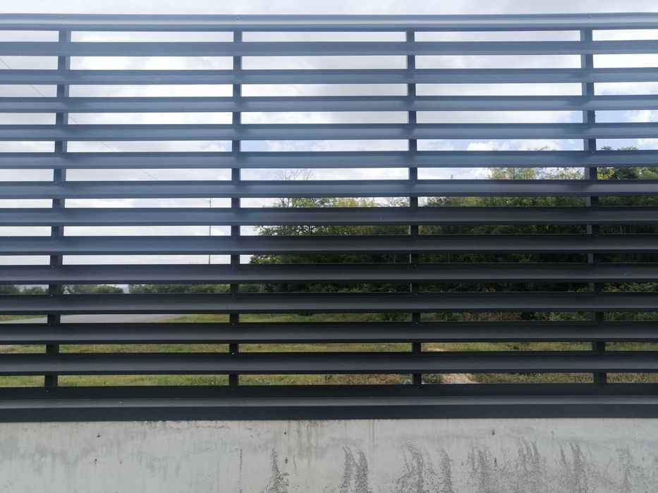 Метални огради от прастифицирана ламарина